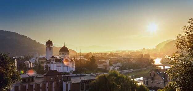 Pôr do sol sobre a cidade velha