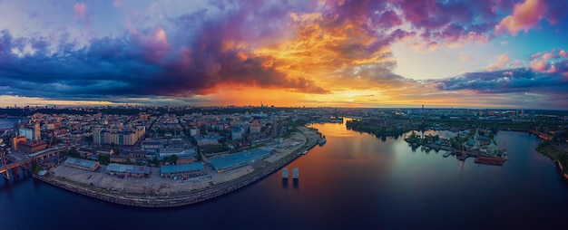 Pôr do sol sobre Dnipro