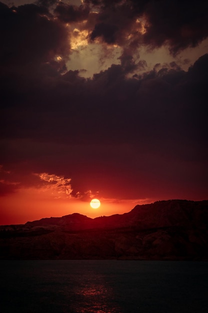 Pôr do sol sobre o pântano de negratin granada