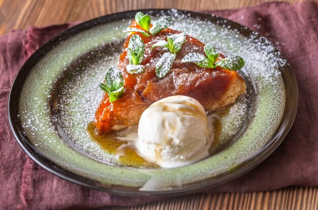 Porção de tarte Tatin