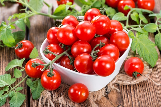 Porção de tomate cereja fresco