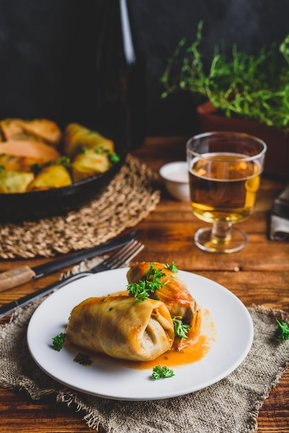 Porción de Rollitos de Col Rellenos de Carne Molida