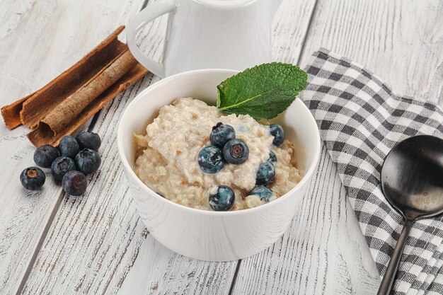 Porridge de avena con arándanos