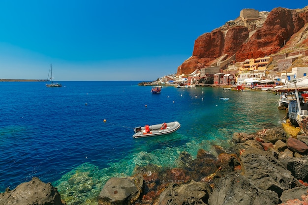 Port Amoudi von Oia oder Ia, Santorini, Griechenland