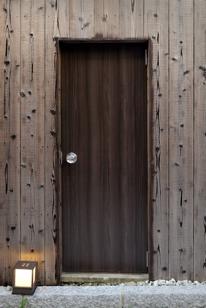 Foto porta de madeira marrom bonita