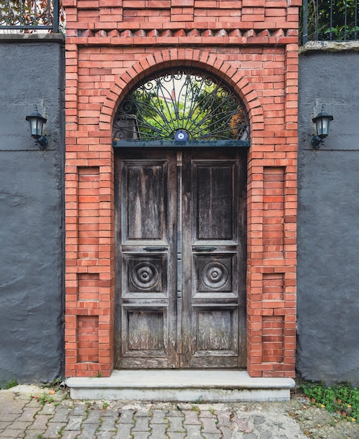 Foto porta de madeira velha