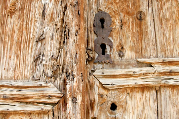 porta de madeira velha