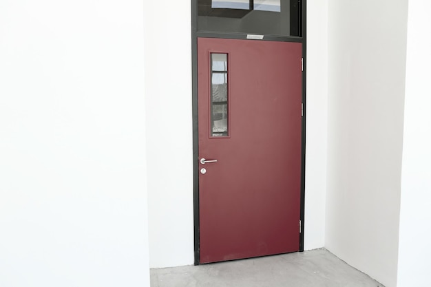 Porta minimalista, porta da frente, porta de madeira, grande porta de madeira