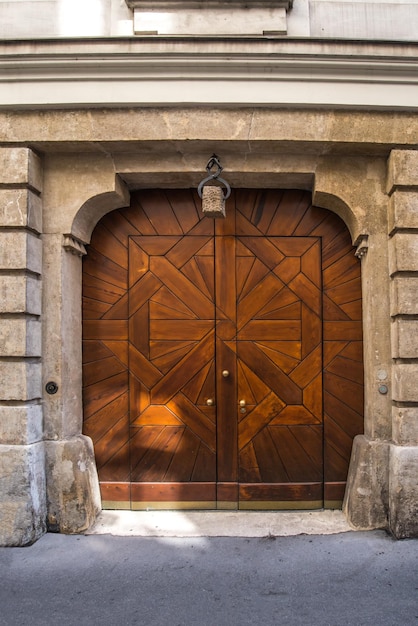 Porta velha em Viena Áustria setembro de 2017.