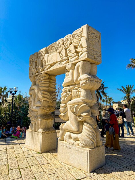 Foto portão da fé vista vertical da porta da fé em tel aviv yafo