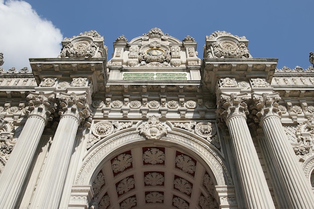 Portão do Palácio de Dolmabahce em Istambul Turkiye