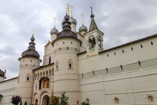 Portão Igreja da Ressurreição de Cristo em Rostov kremlin Rússia Anel dourado da Rússia