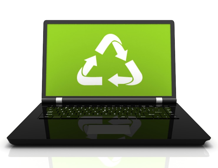 Foto portátil 3d con un símbolo de reciclaje en la pantalla. concepto de conservación ambiental