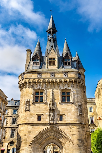 Porte Cailhau, um portão medieval em Bordeaux - França, Gironde