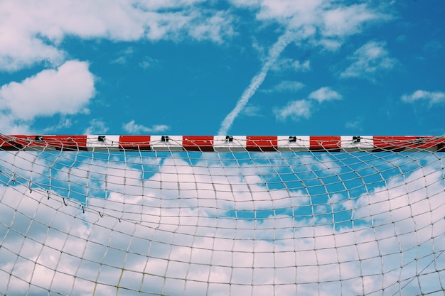 portería de fútbol equipo deportivo en el campo en la calle