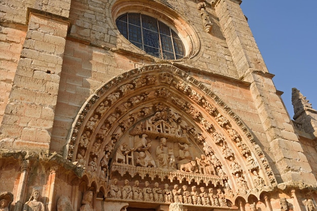 Pórtico de Santa Maria la Real igreja Sasamon Burgos província Castilla y Leon Espanha