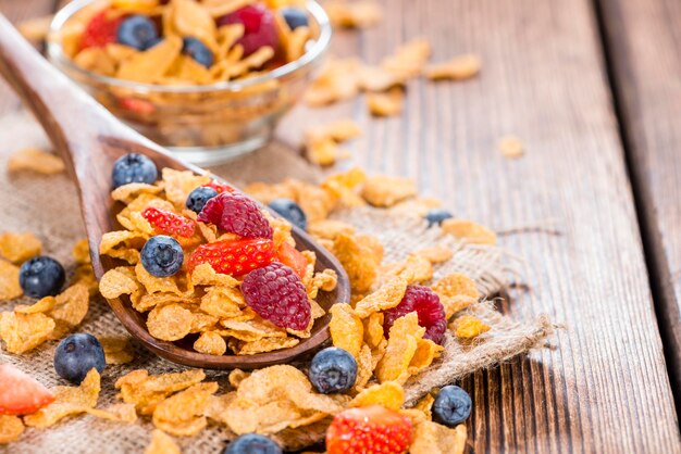 Portion Cornflakes mit Beeren