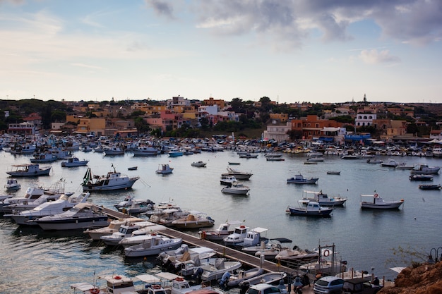 Foto porto de lampedusa