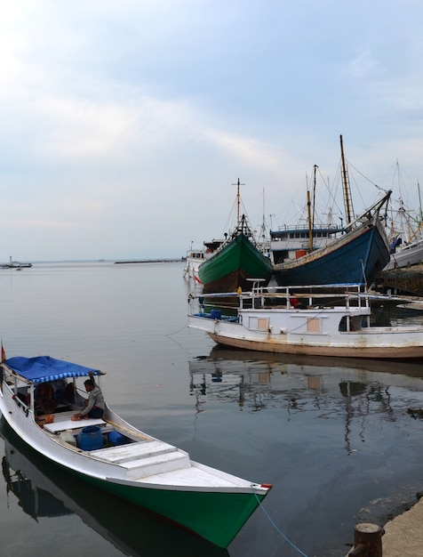 Porto de Makassar de Paotere