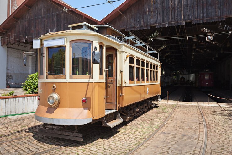 Foto porto, portugal - 2. juli: museu do carro electrico (straßenbahnmuseum) am 2. juli 2014 in porto, portugal