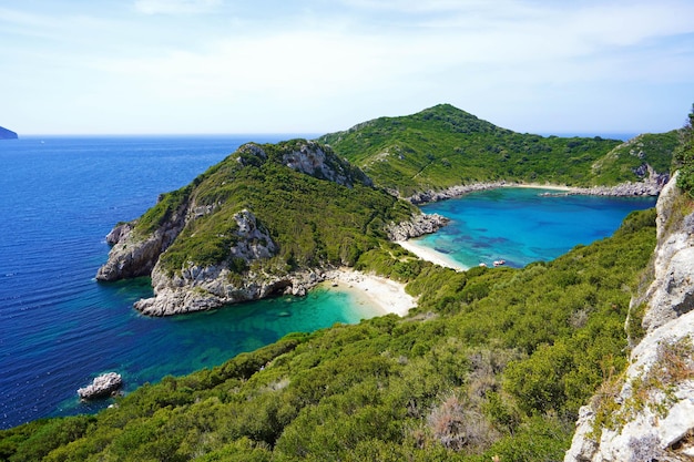 Porto Timoni Strand auf Korfu ein paradiesischer Ort mit doppeltem Strand und kristallklarem Wasser auf der Insel Korfu Griechenland Europa
