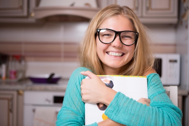 Porträt der Frau mit Brille