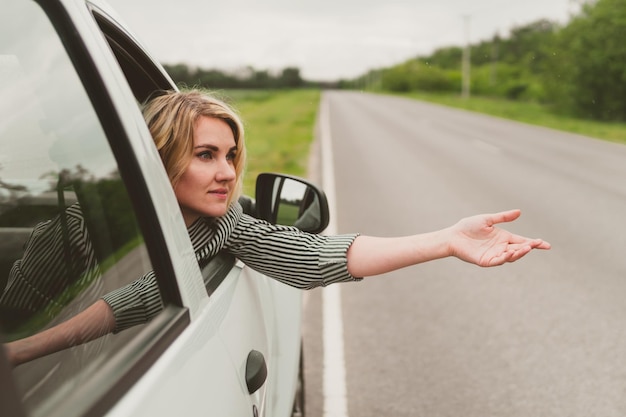 Foto porträt einer frau auf der straße