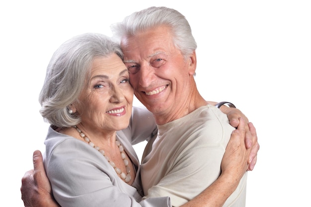 Porträt eines glücklichen älteren Paares auf weißem Hintergrund