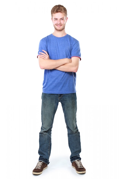 Porträt eines hübschen jungen Mannes lächelnd