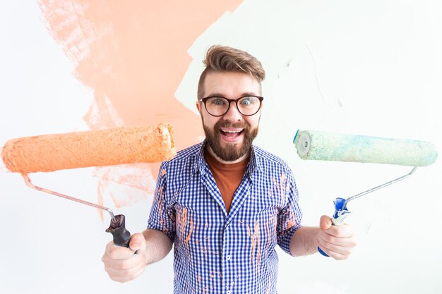 Foto porträt eines jungen mannes mit maske