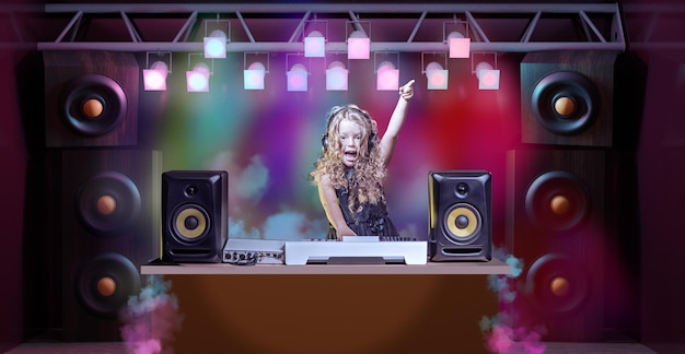 Porträt eines Mädchens, das in einem Nachtclub Musik spielt