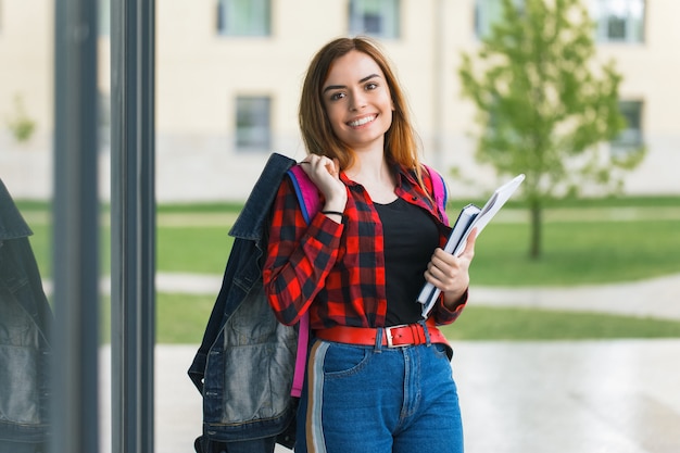 Porträt eines schönen Studenten