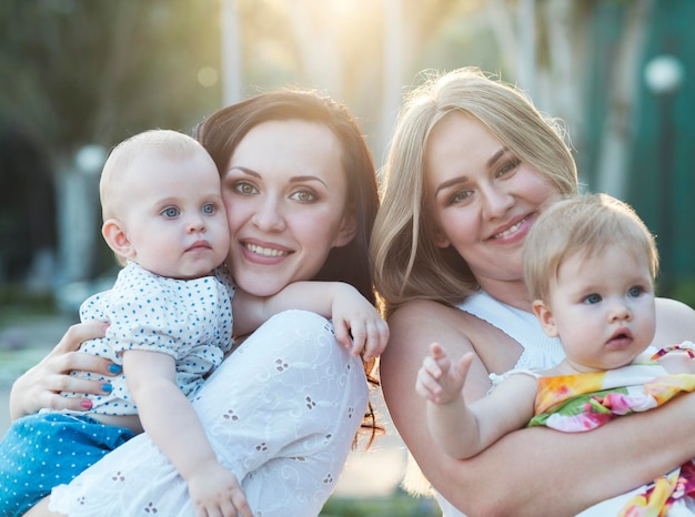 Foto porträt von mutter und tochter