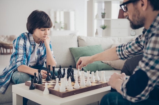 Porträt von Vater und Sohn, die Zeit miteinander verbringen