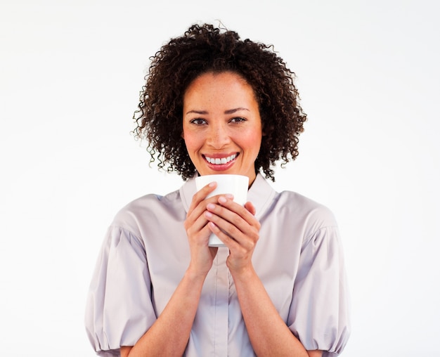 Portrait einer Geschäftsfrau mit einem Tasse Kaffee