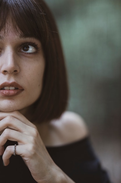 Portrait einer schönen jungen Frau