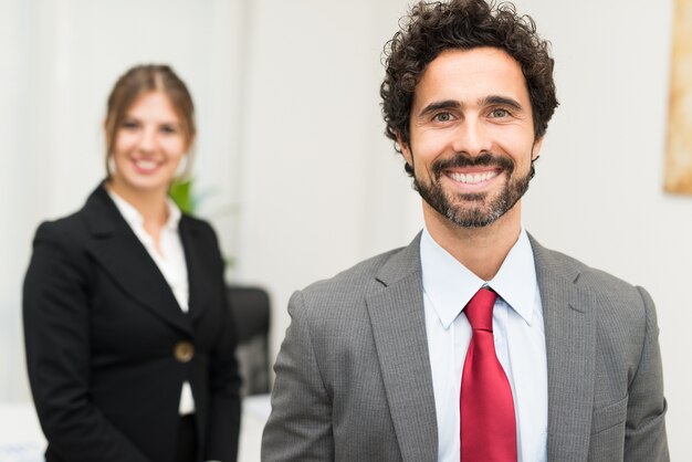 Portrait eines Geschäftsmannes in seinem Büro