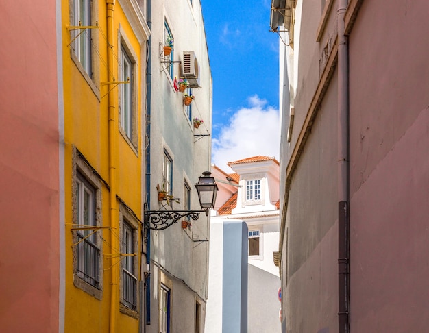 Portugal coloridas calles de lisboa