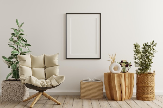 Foto poster-attrappe mit vertikalen rahmen auf leerer weißer wand im wohnzimmer mit samtsessel