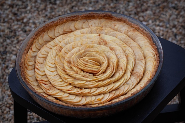 Postre casero recién salido del horno