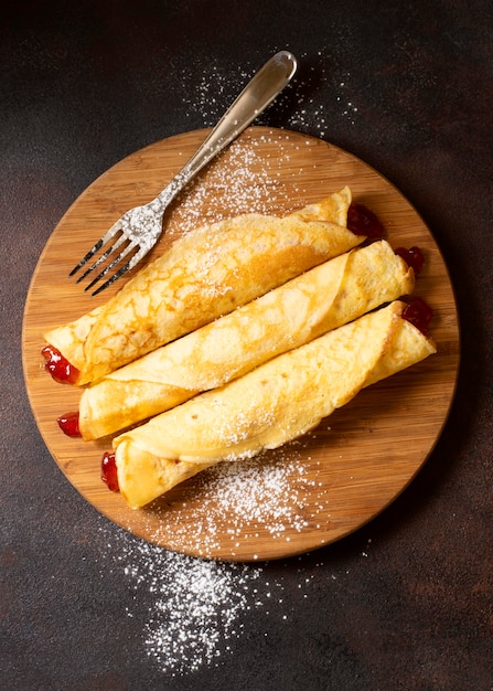 Foto postre de crepe de invierno delicioso envuelto con mermelada