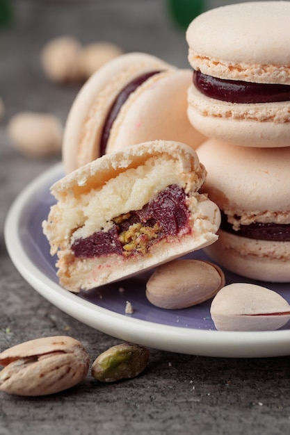 Postre dulce Macarrones con pistachos