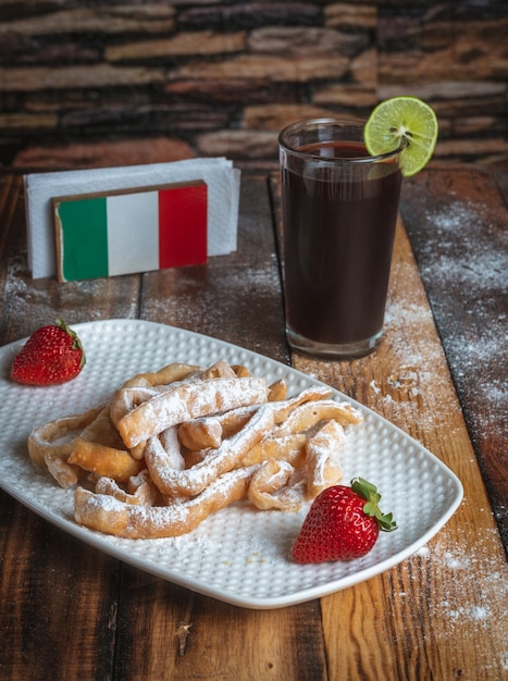 Foto postre italiano en un restaurante de italia.