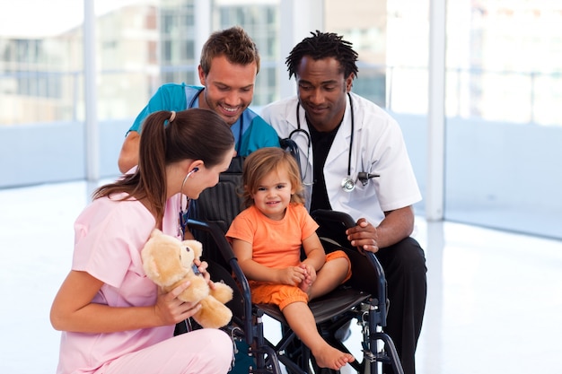 Pouco paciente com equipe médica