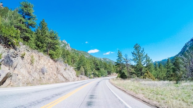 POV-Sicht - Fahren Sie auf dem Highway 36 nach Osten nach Boulder.