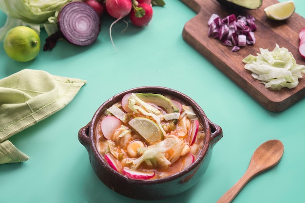 Pozole rojo comida típica mexicana