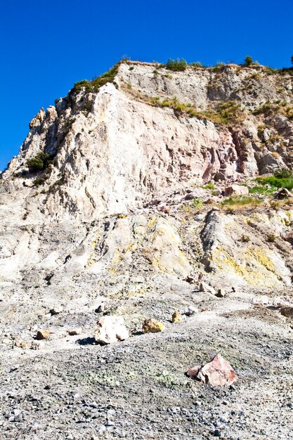 Pozzuoli, Italia. Zona de Solfatara, cráter volcánico aún en actividad.