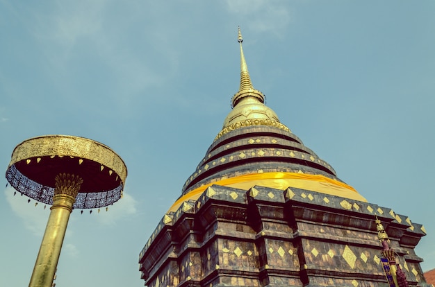 Pra That Lampang Luang, o antigo templo budista na província de Lampang, Tailândia