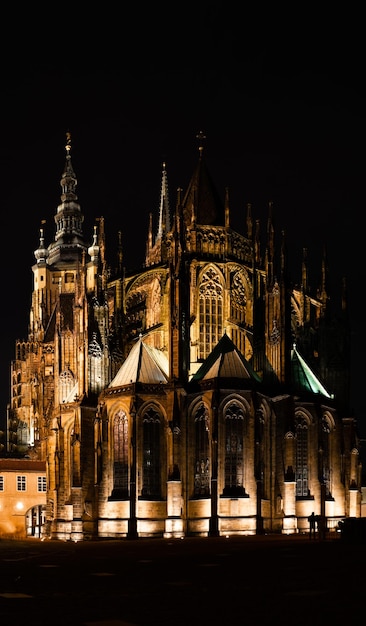 Prag bei Nacht, Prager Burg - St.-Veits-Dom, Stadtbild