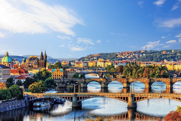 Prag Brücken über den Fluss Vltava Tschechische Republik